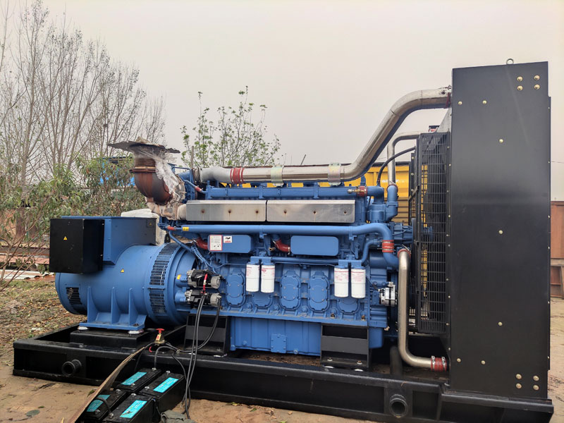 孟村柴油发电机组更换机油时，应遵循哪些步骤？